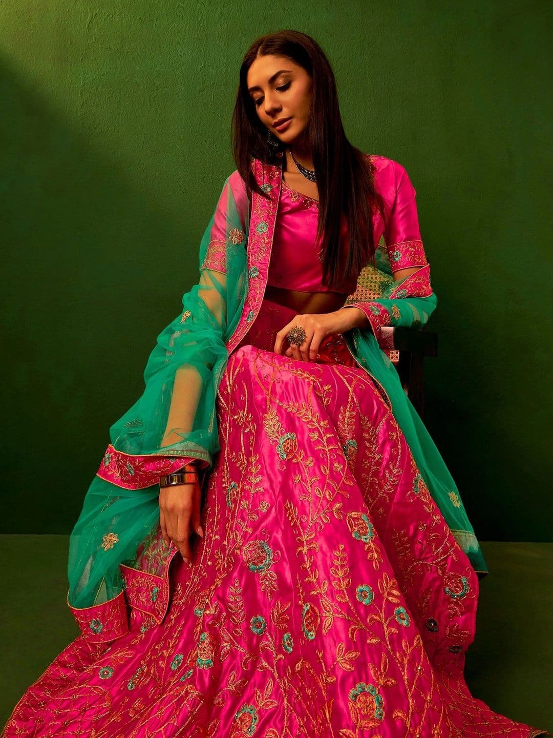 Mitera Embroidered Thread Work Semi-Stitched Lehenga & Unstitched Blouse With Dupatta thumbnail 3