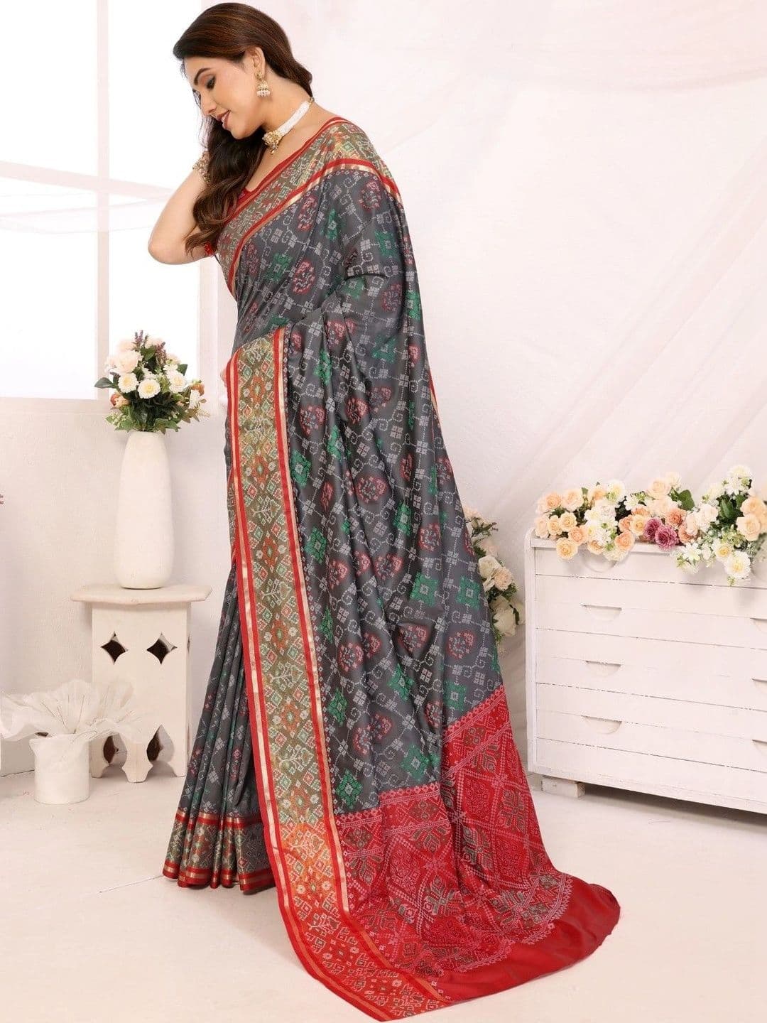 Sangria Women Ajrak Block Woven Design Saree thumbnail 5