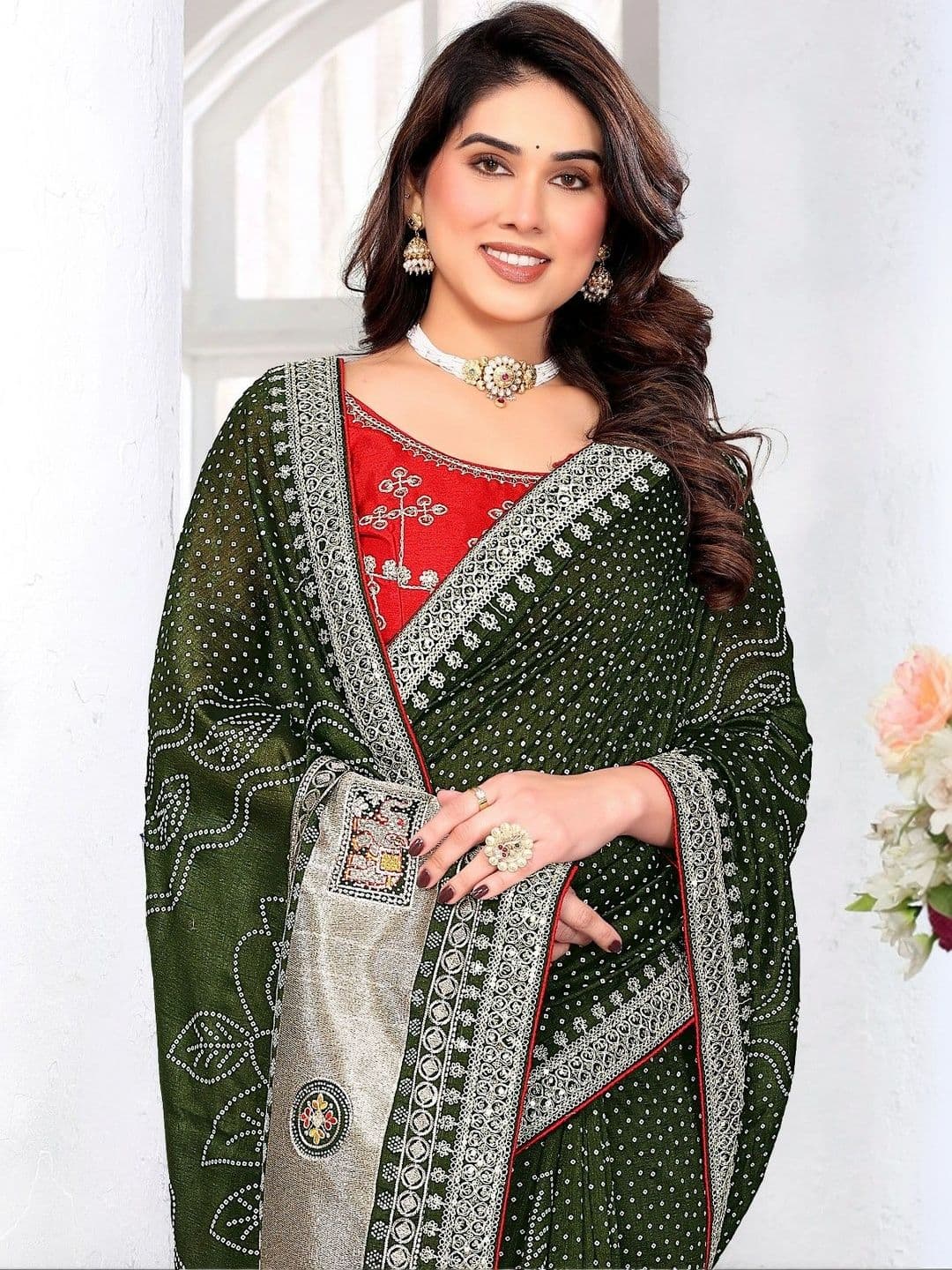 SmileyFashion Bandhani Embroidered Art Silk Designer Saree thumbnail 5