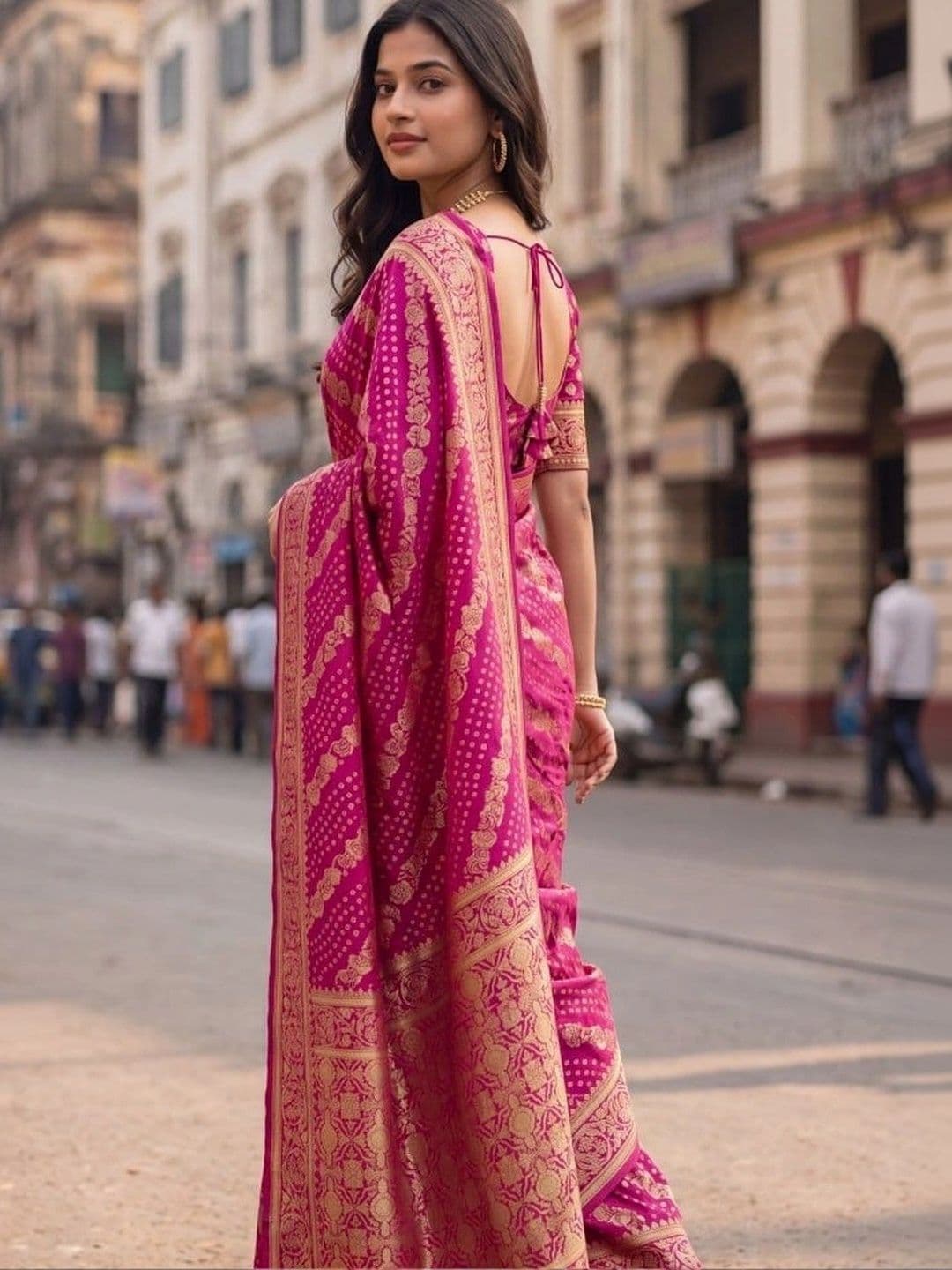 KALINI Woven Design Zari Silk Blend Banarasi Saree thumbnail 4
