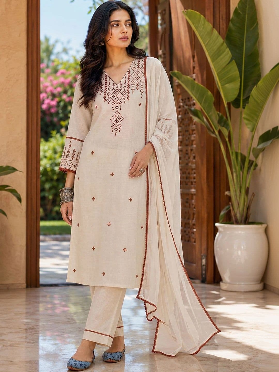 AVANSHEE Women Ethnic Motifs Embroidered Regular Thread Work Pure Cotton kurta - view 1