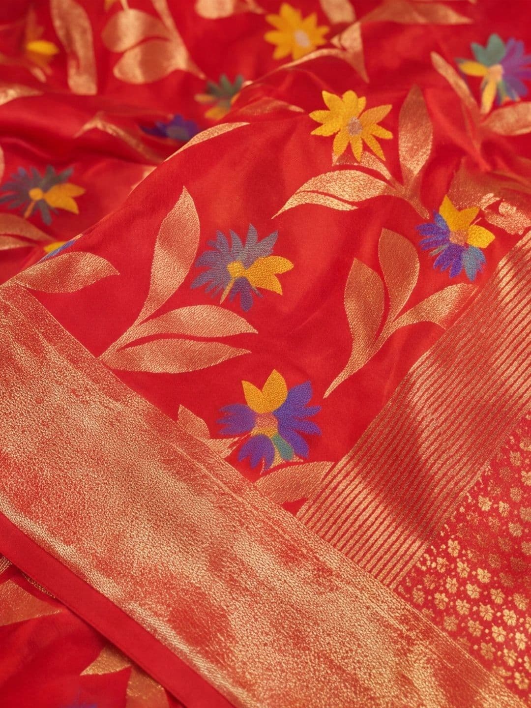 Jaipur Kurti Women Woven Design Zari Silk Cotton Fusion Banarasi Saree thumbnail 5