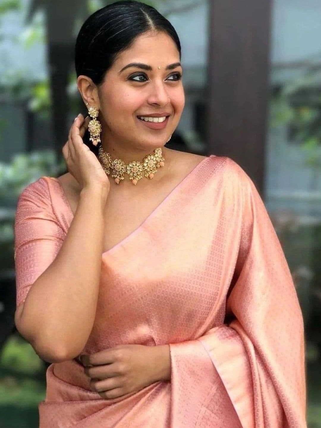 revika Woven Design Art Silk Designer Kanjeevaram Saree thumbnail 7