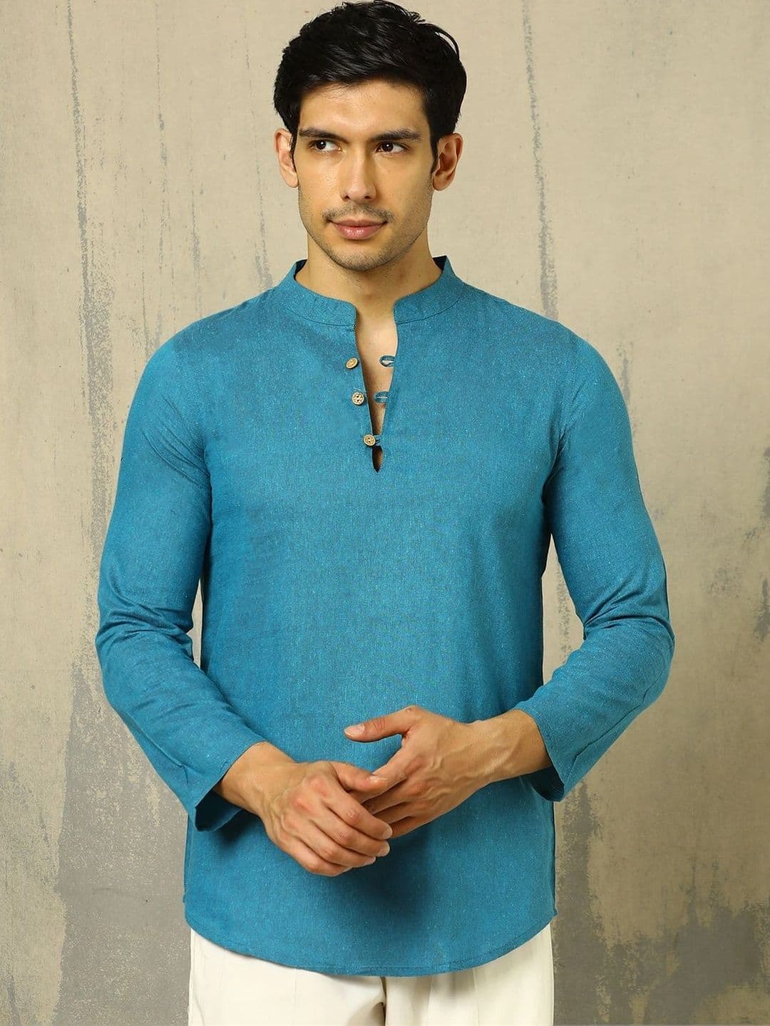 Anouk Woven Design Solid Cotton Handloom Mandarin Collar Short Kurta thumbnail 2