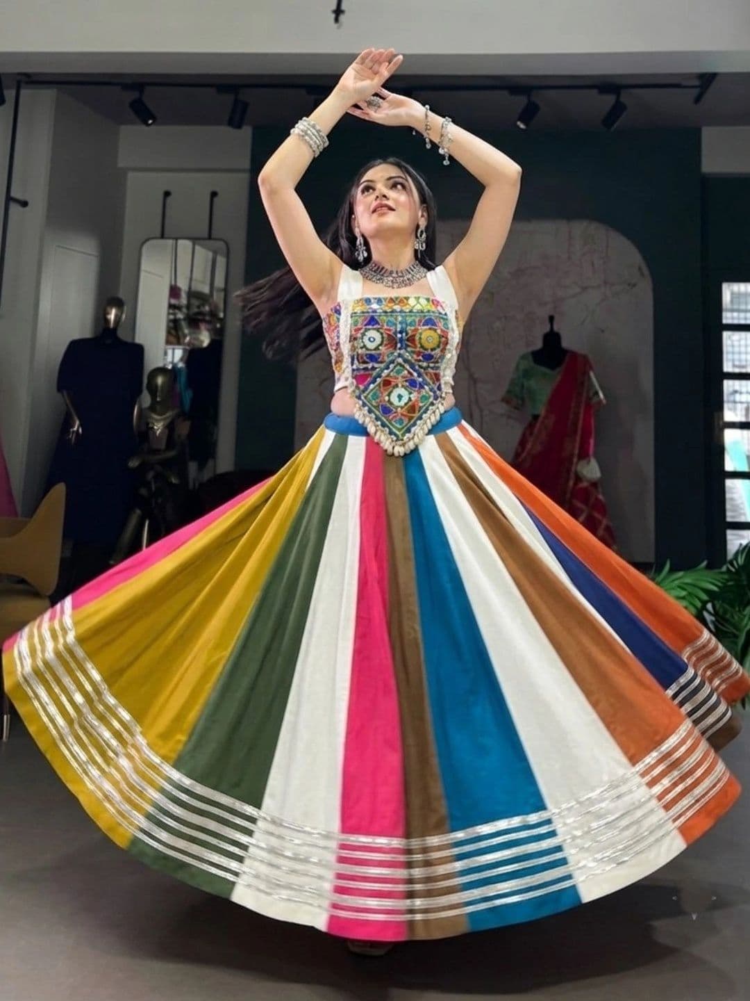 Anouk Embroidered Semi-Stitched Lehenga & Unstitched thumbnail 7