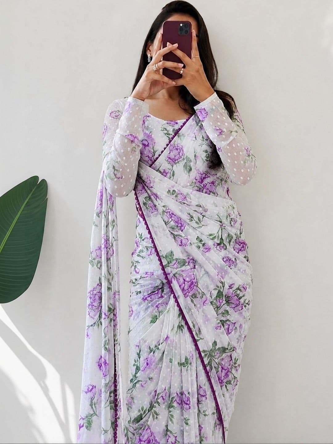 Sangria Women Floral Printed Georgette Saree thumbnail 5