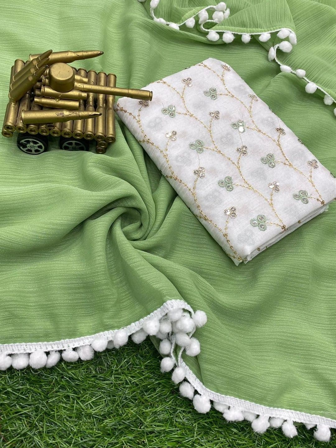 SHIV GAN 14 ENTERPRISE Banarasi Saree thumbnail 3