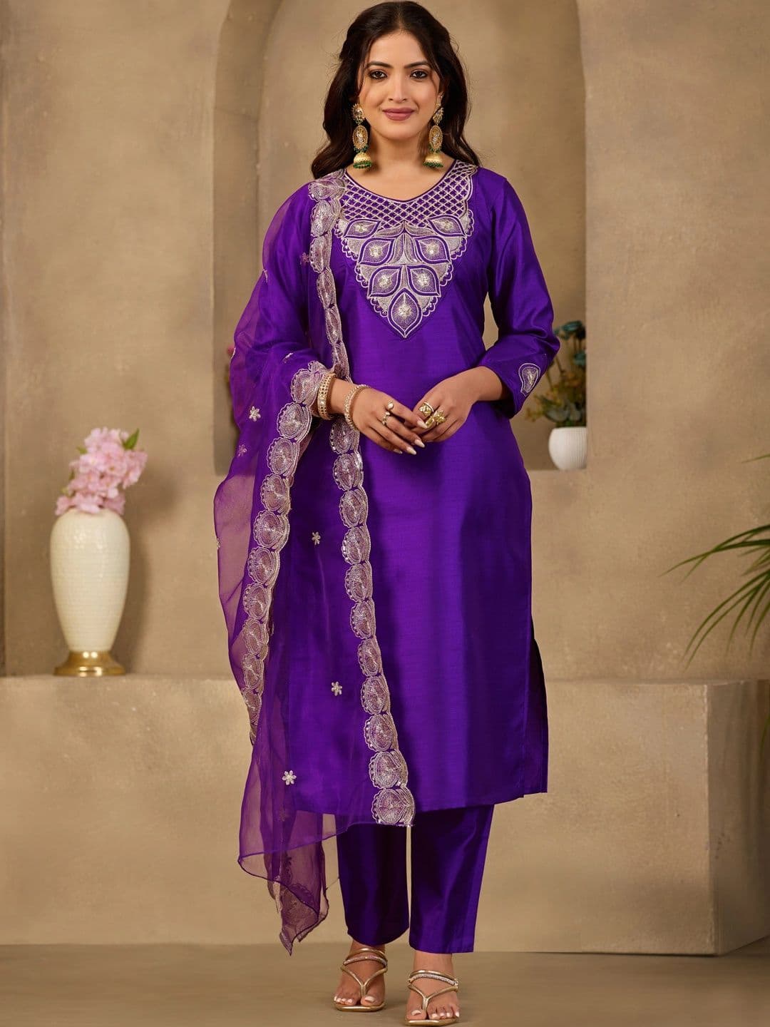 Sangria Women Ethnic Motifs Embroidered Regular Thread Work Kurta with Trousers & With Dupatta thumbnail 5