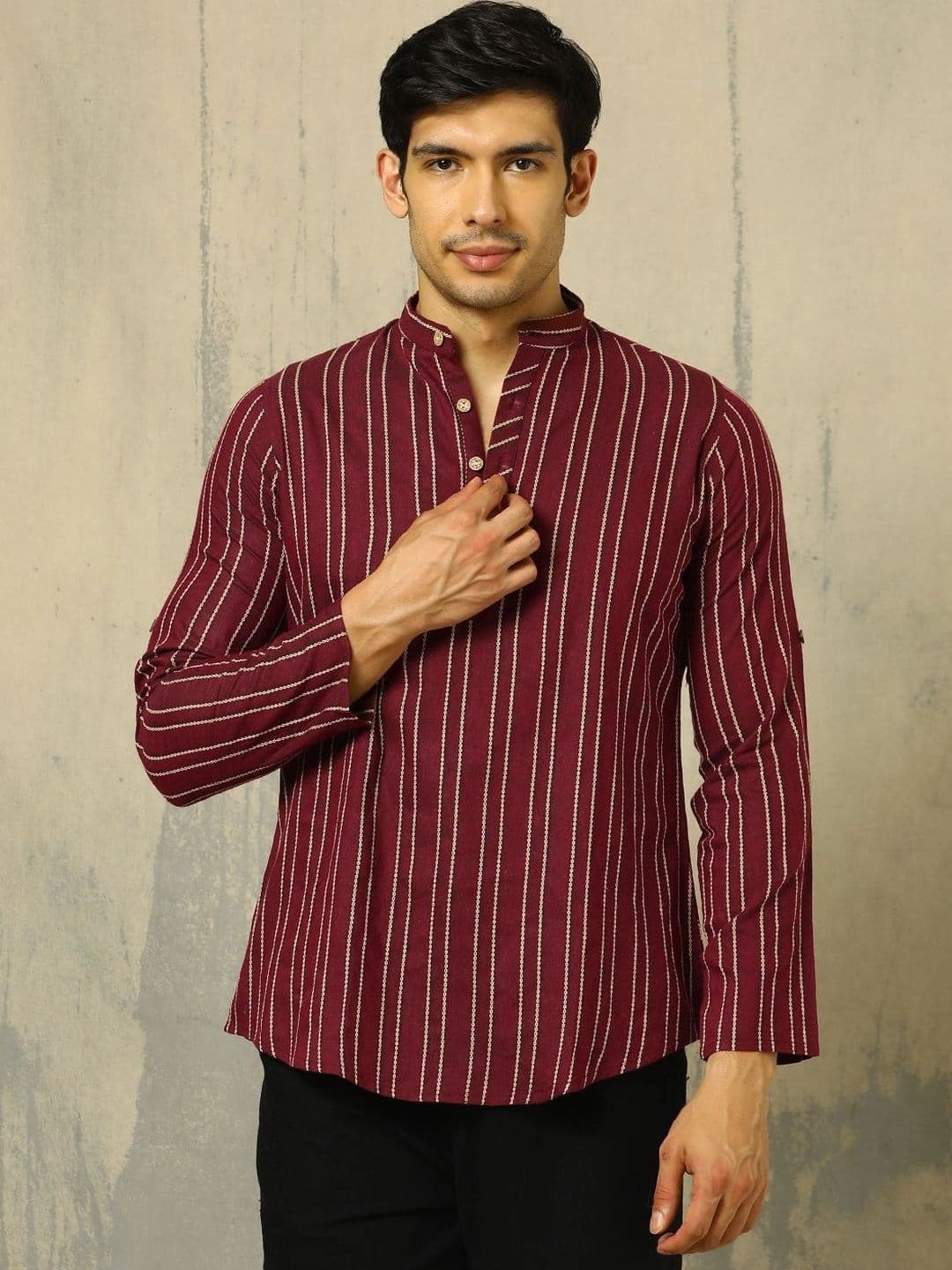 Anouk Woven Design Striped Cotton Handloom Mandarin Collar Short Kurta thumbnail 7