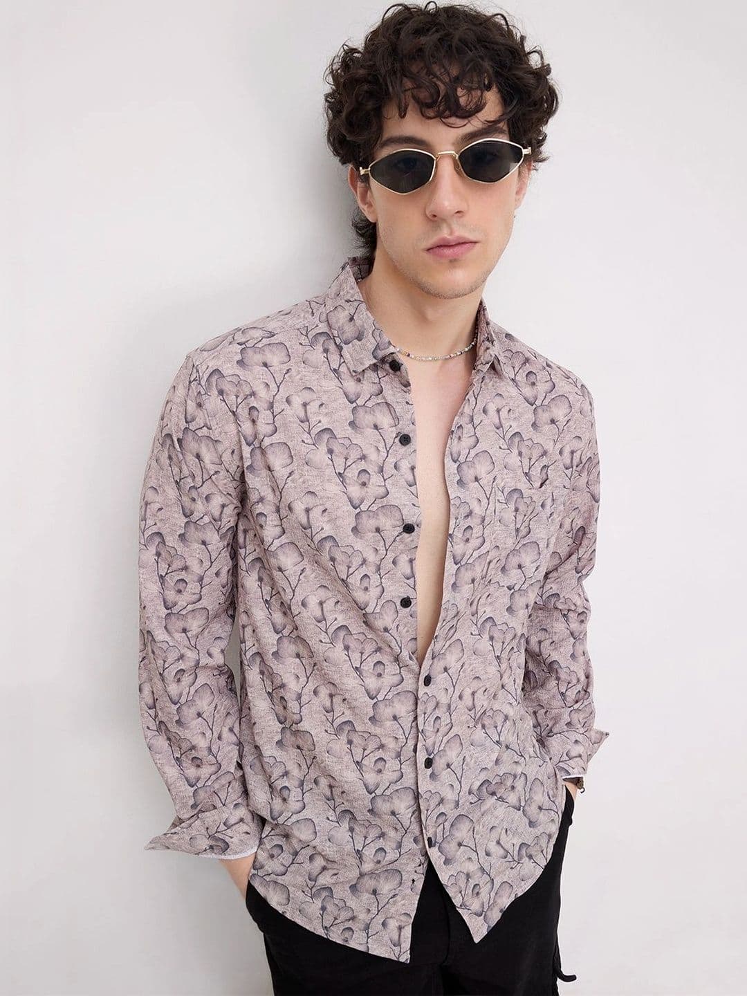 VASTRADO Men Classic Slim Fit Floral Printed Casual Shirt thumbnail 3