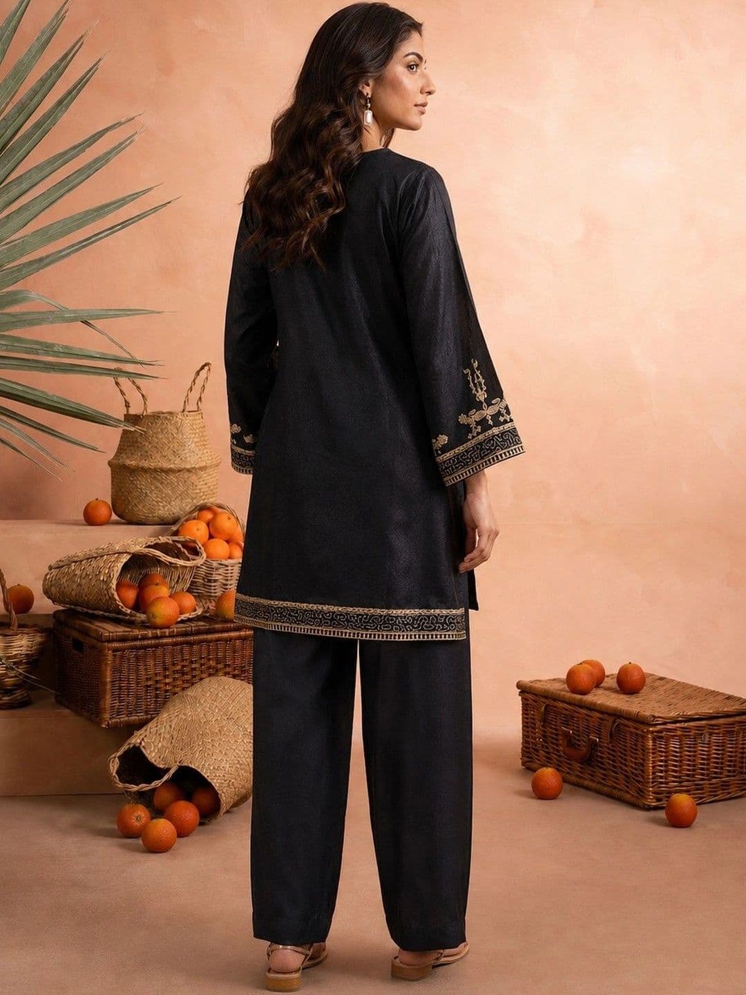 Sangria Women Ethnic Motifs Embroidered Regular Thread Work Kurta with Trousers thumbnail 5