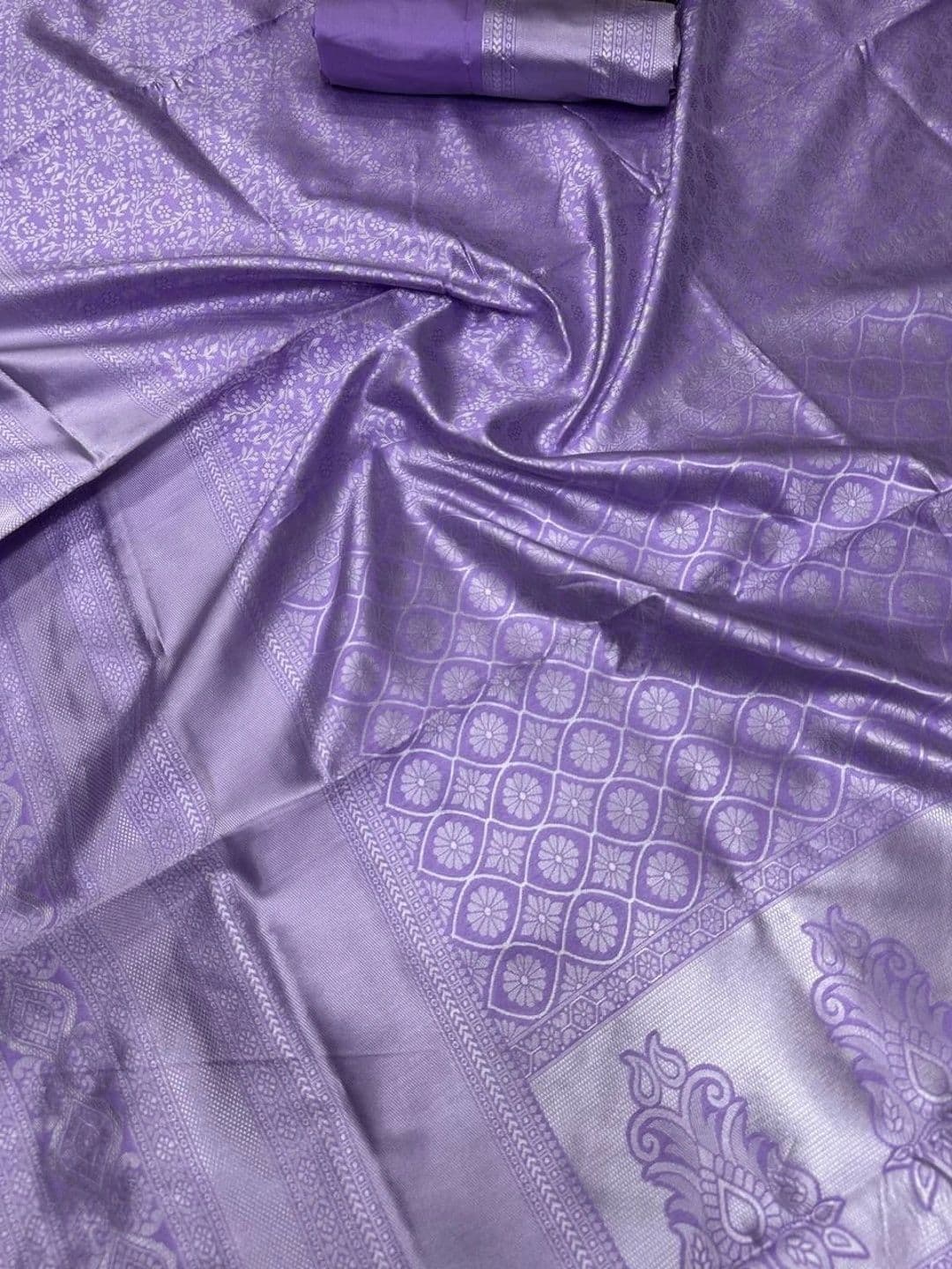 revika Floral Zari Art Silk Designer Kanjeevaram Saree thumbnail 5
