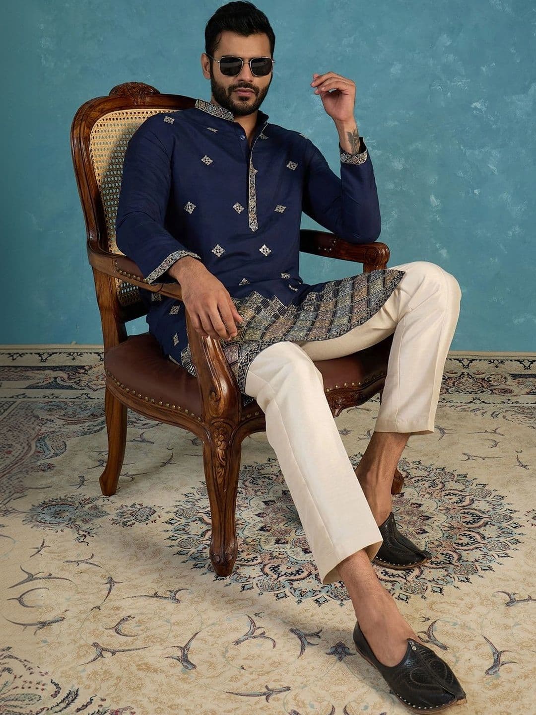 House of Pataudi Embroidered Mandarin Collar Knee Length Straight Kurta thumbnail 5