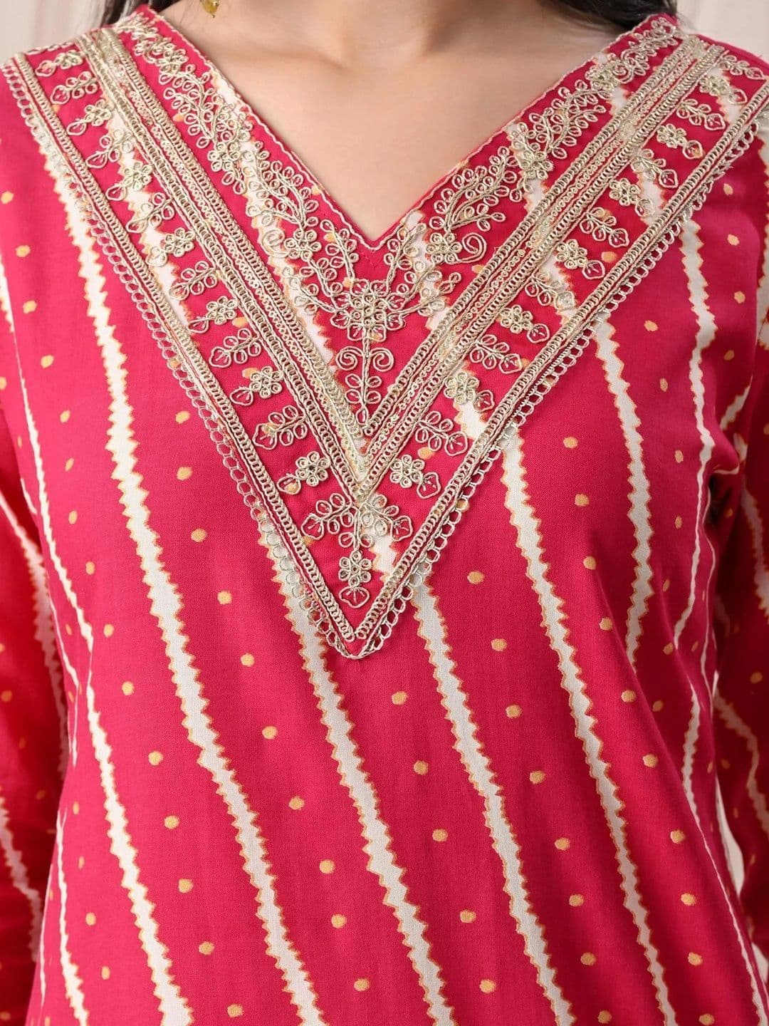 KHUHA Women Printed Thread Work Indie Prints Kurta thumbnail 2
