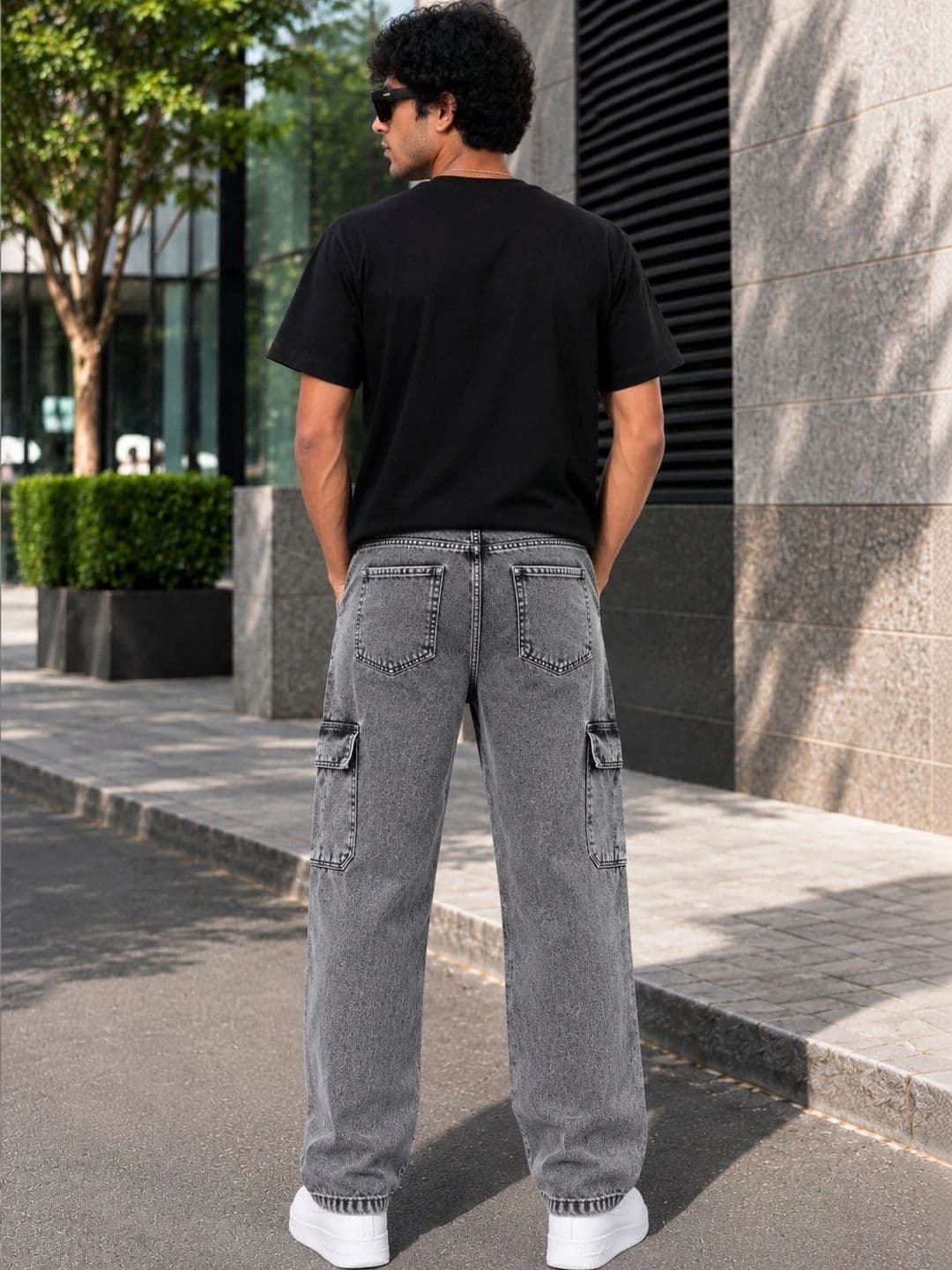 MQ Denim Men Straight Fit Mid-Rise Jeans thumbnail 2