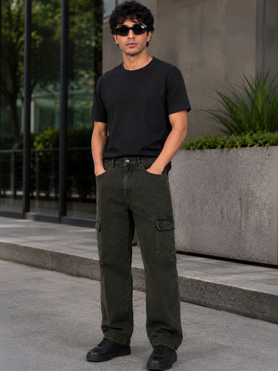 MQ Denim Men Straight Fit Mid-Rise Jeans thumbnail 2