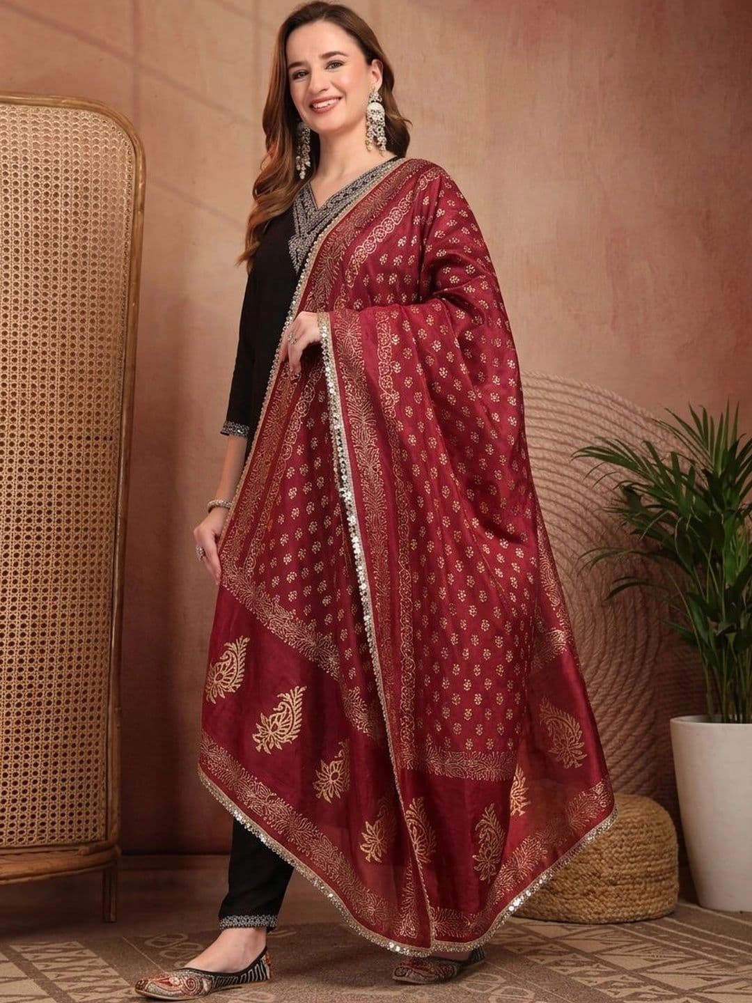 Clora Creation Ethnic Motifs Foil Print Dupatta with Sequinned thumbnail 2