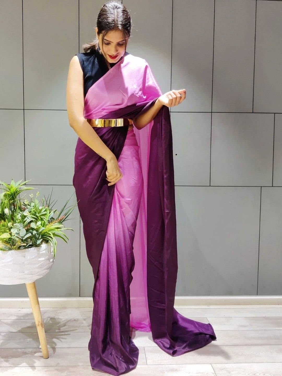 Sangria Ombre Poly Chiffon Belted Maheshwari Saree thumbnail 3