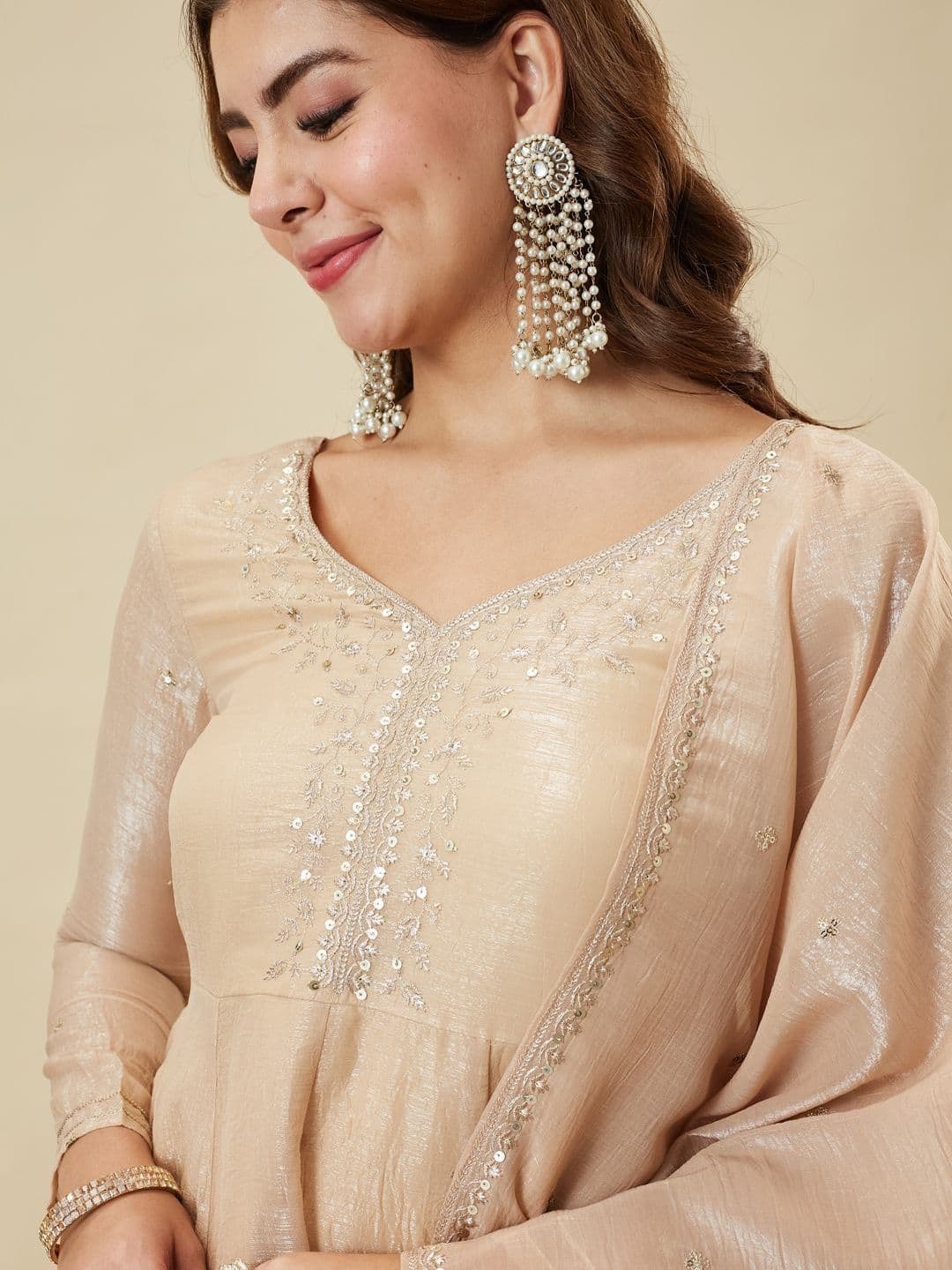 MOKOSH Women Silk Embroidered Kurta And Sharara Set With Dupatta thumbnail 6