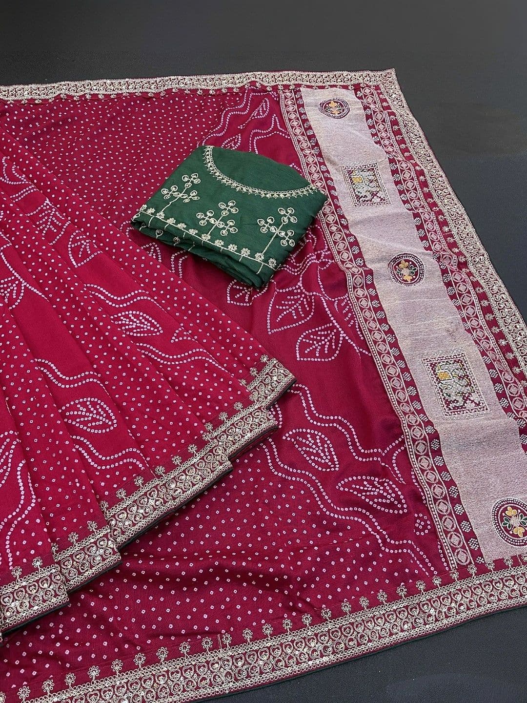 SmileyFashion Bandhani Embroidered Art Silk Designer Saree thumbnail 2
