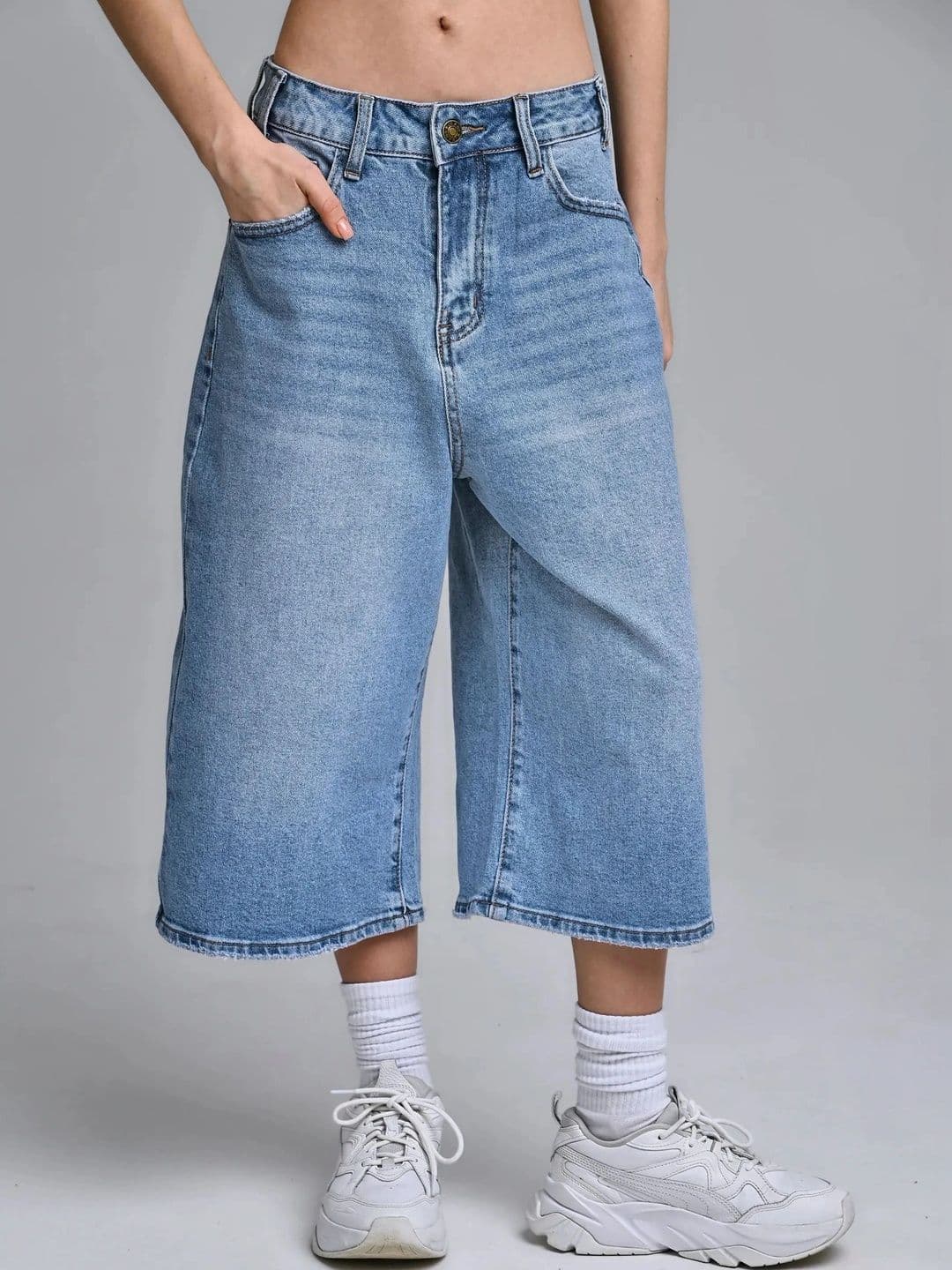AAV2 Women Wide Leg High-Rise Light Fade Stretchable Jeans - view 1