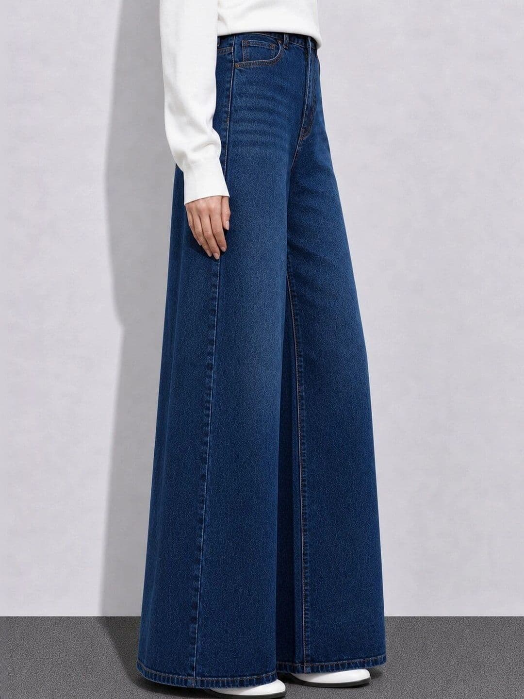 The Roadster Lifestyle Co Women Pure Cotton Clean Look Wide Leg Fit Jeans thumbnail 2