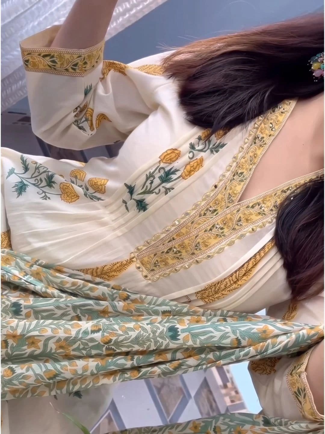 IKLO Women Floral Printed Regular Pure Cotton Kurta with Palazzos & With Dupatta thumbnail 5