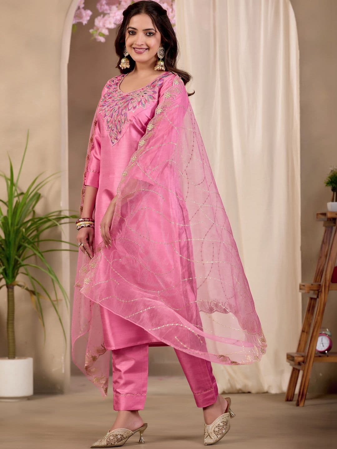 Sangria Women Ethnic Motifs Embroidered Regular Thread Work Kurta with Trousers & With Dupatta thumbnail 5