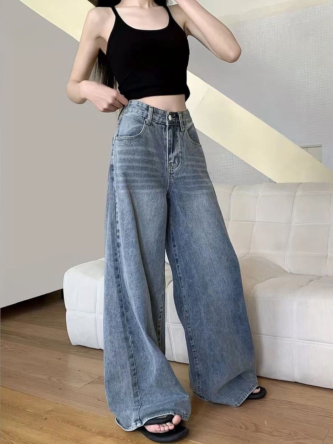 AAV2 Women Wide Leg High-Rise Light Fade Stretchable Jeans thumbnail 2
