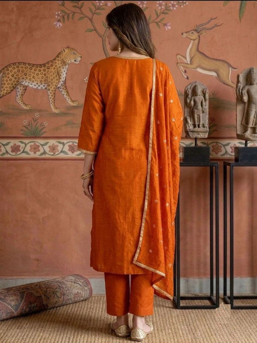 Sangria Women Ethnic Motifs Embroidered Regular Thread Work Pure Silk Kurta with Trousers & With Dupatta thumbnail 3