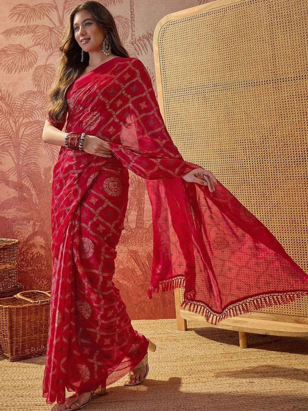 HERE&NOW Women Woven Design Pure Chiffon Fusion Saree thumbnail 6