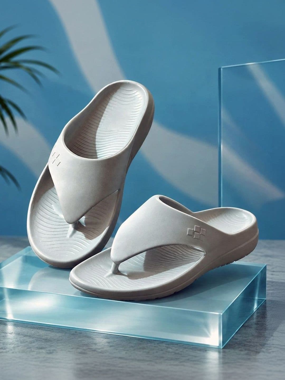 NEW ORANIE Men Colourblocked Clogs thumbnail 2