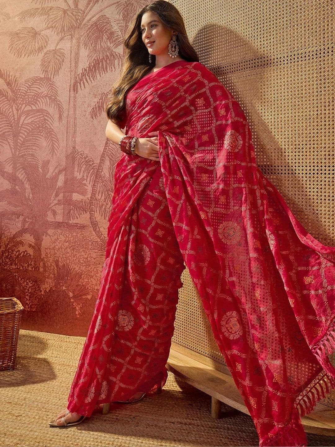HERE&NOW Women Woven Design Pure Chiffon Fusion Saree thumbnail 5