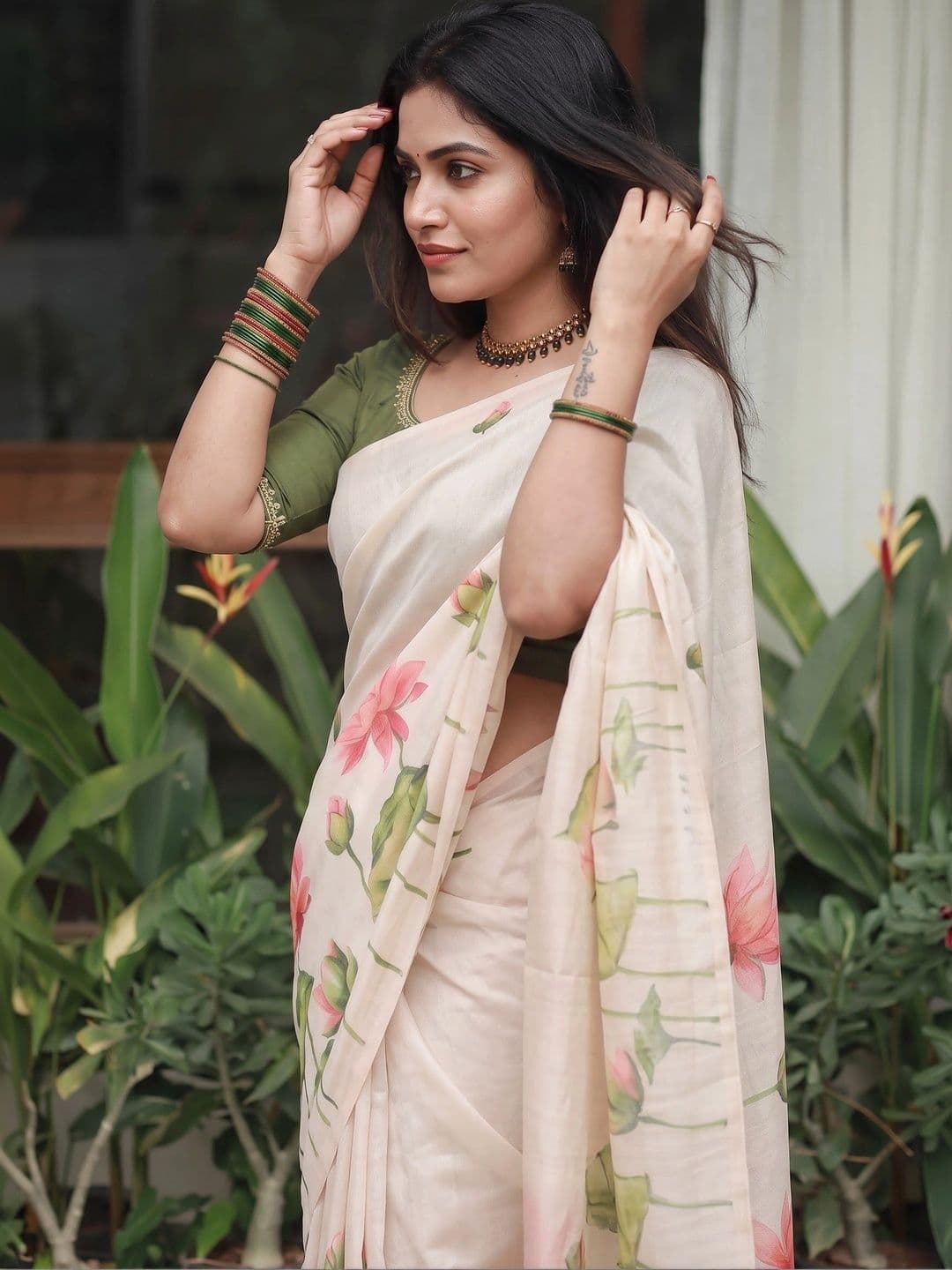IndianRang Floral Linen Blend Fusion Saree thumbnail 4