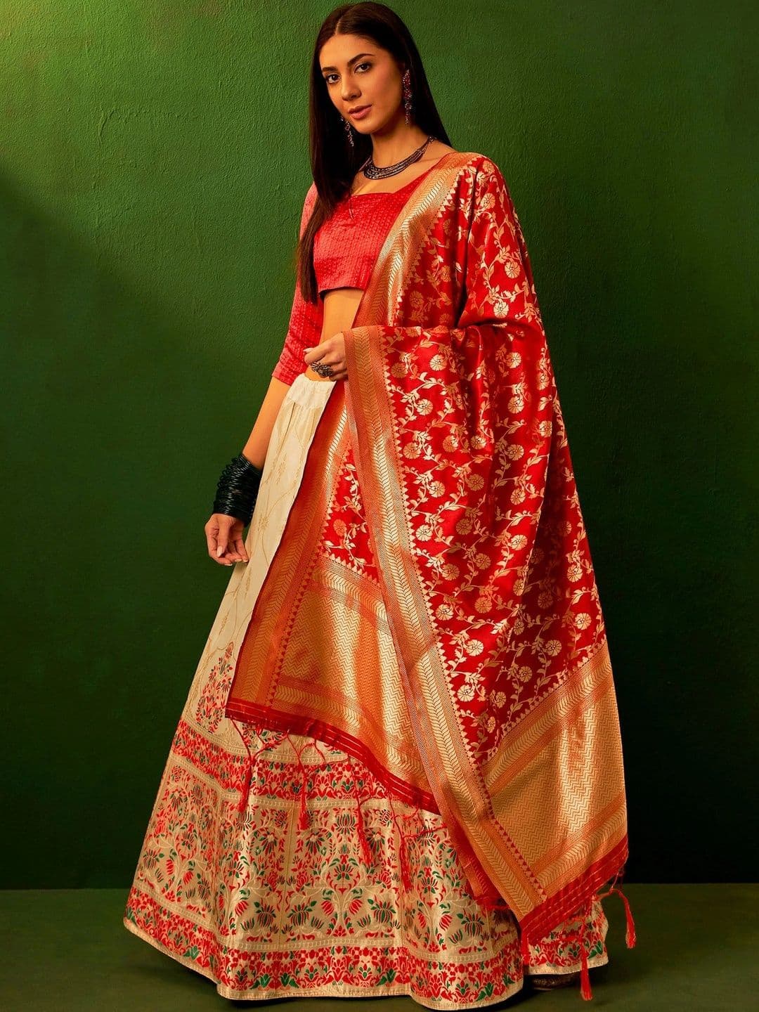 Mitera Semi-Stitched Lehenga & Unstitched Blouse With Dupatta thumbnail 2