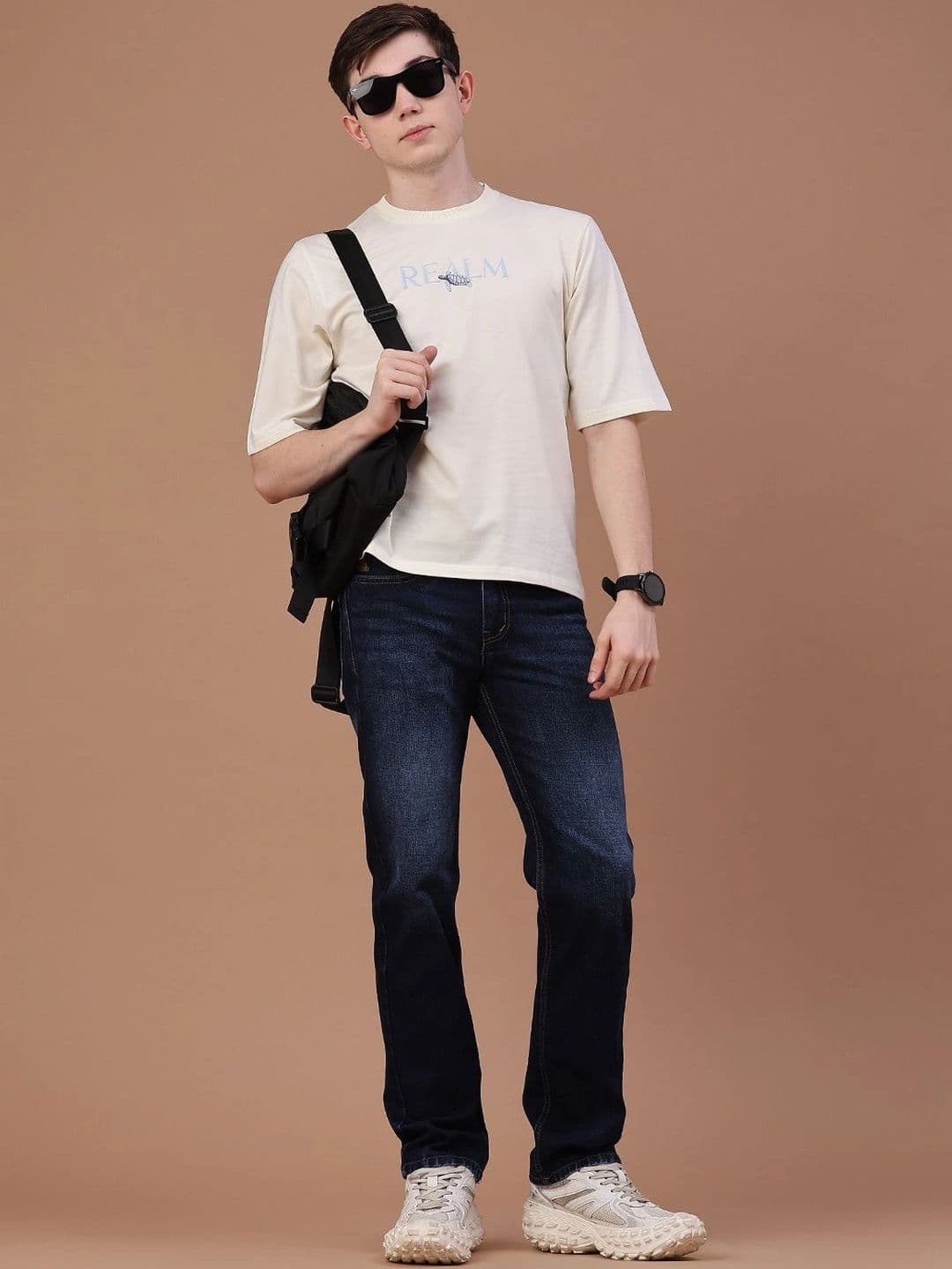 V-Mart Men Regular Fit Mid-Rise Low Distress Jeans thumbnail 5
