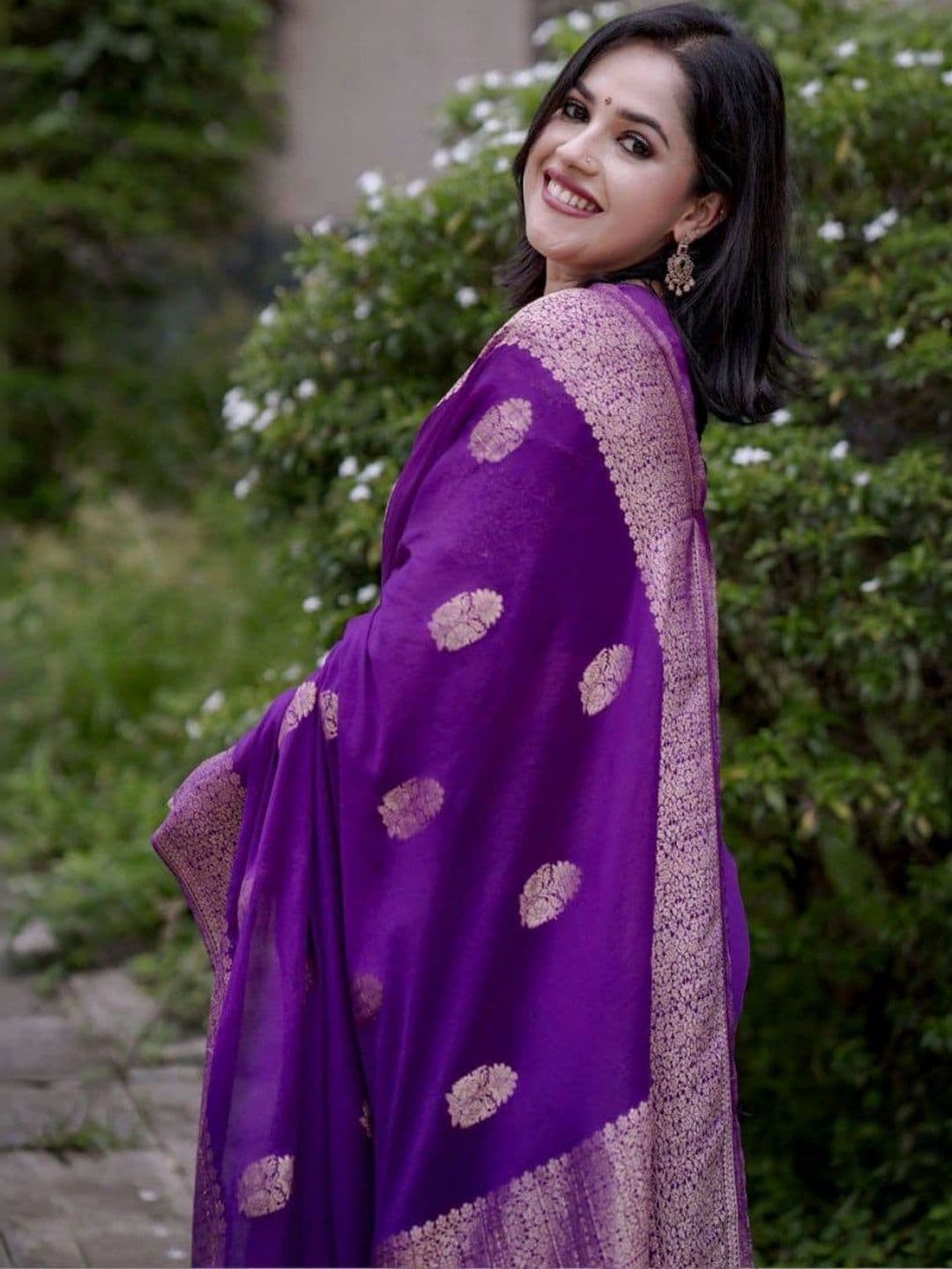 revika Woven Design Zari Art Silk Designer Kanjeevaram Saree thumbnail 3