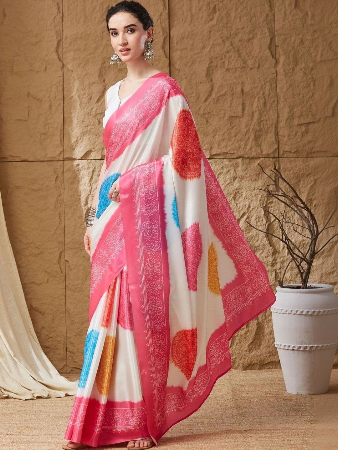 Suha Bandhani Satin Bandhani Saree thumbnail 4