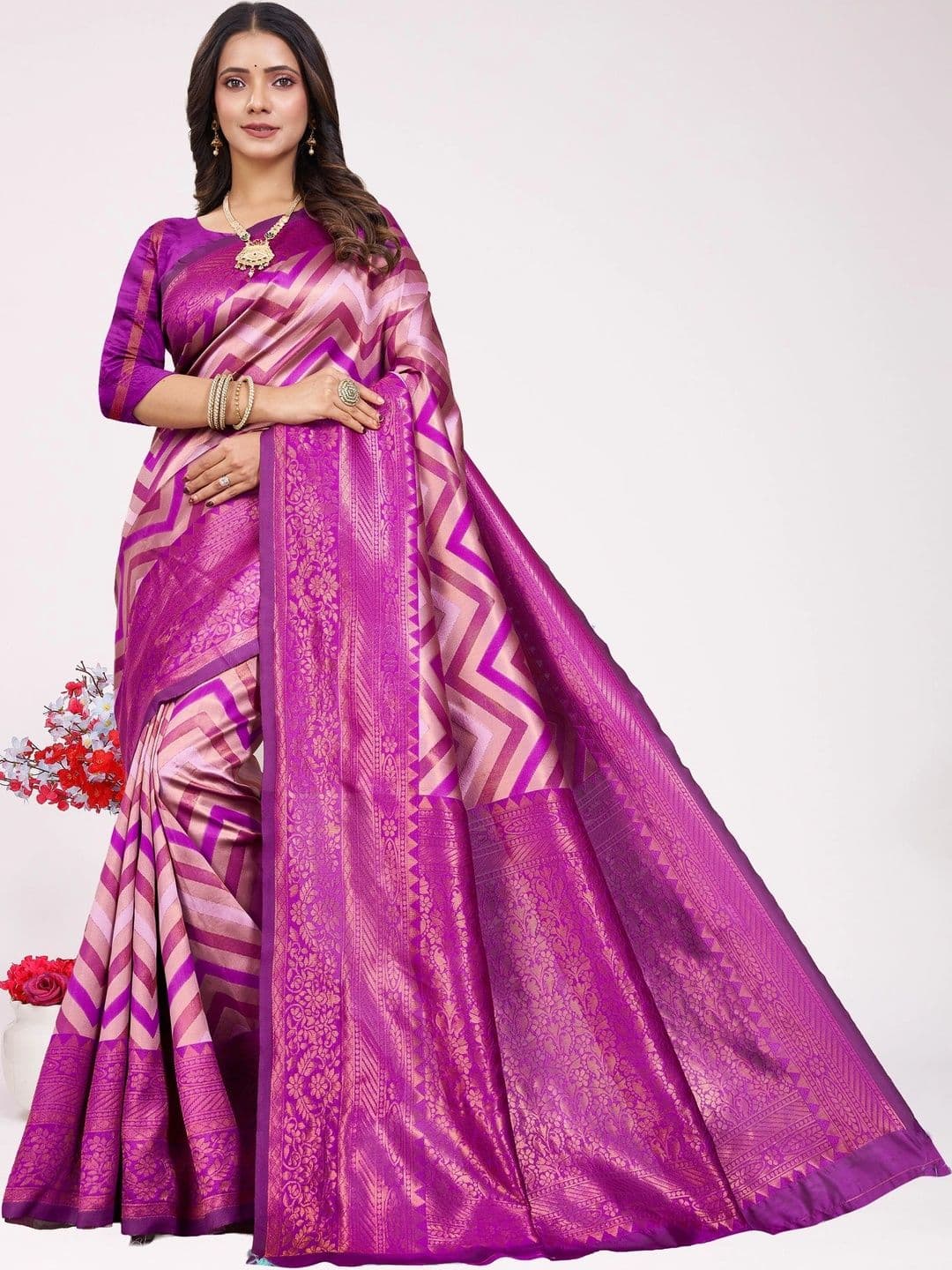 BONDEYE FASHION Woven Design Zari Silk Blend Fusion Leheriya Saree thumbnail 5