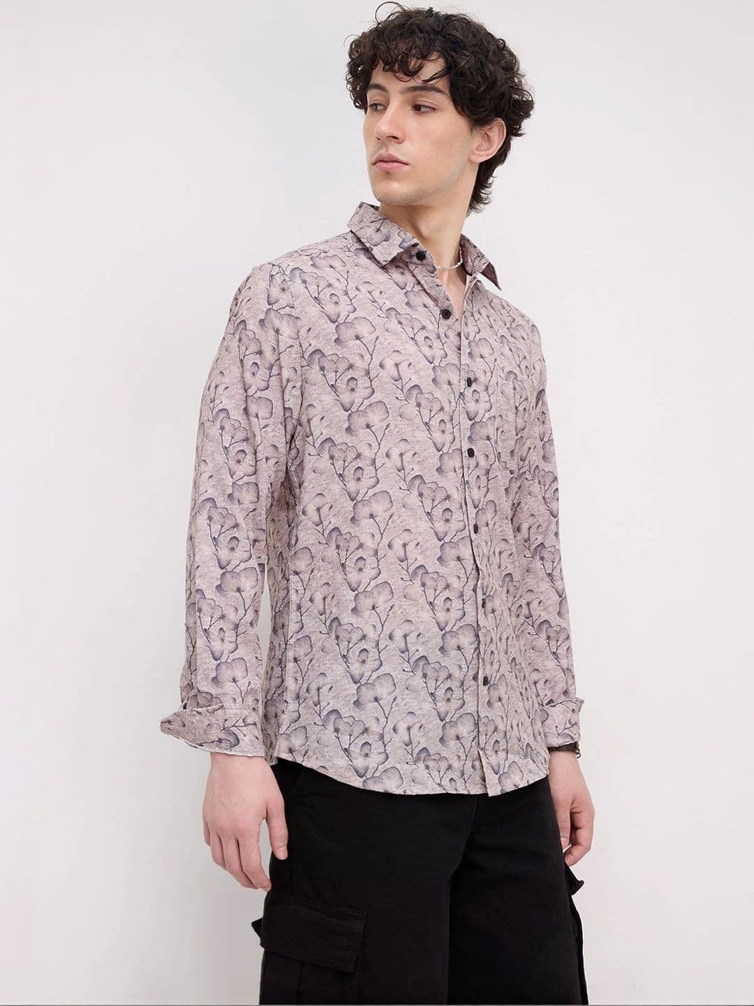 VASTRADO Men Classic Slim Fit Floral Printed Casual Shirt thumbnail 5