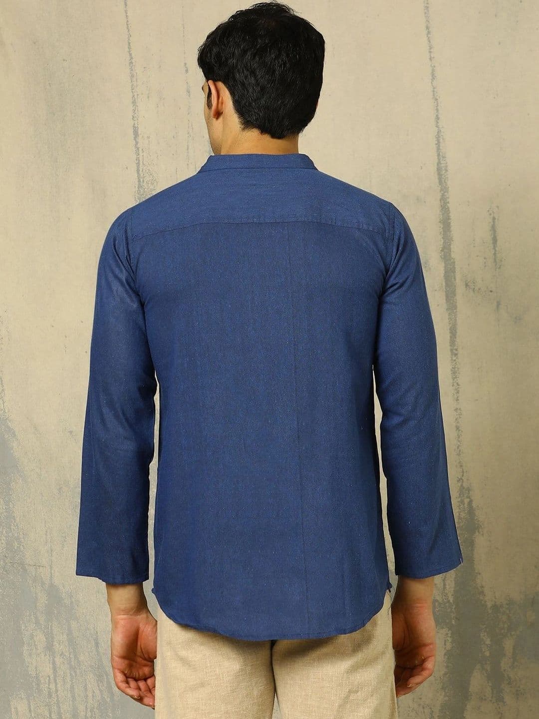 Anouk Woven Design Solid Cotton Handloom Mandarin Collar Short Kurta thumbnail 2