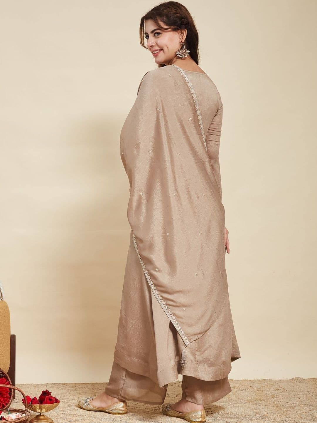 MOKOSH Women Silk Embroidered Anarkali Kurta and Pant with Dupatta Set thumbnail 6