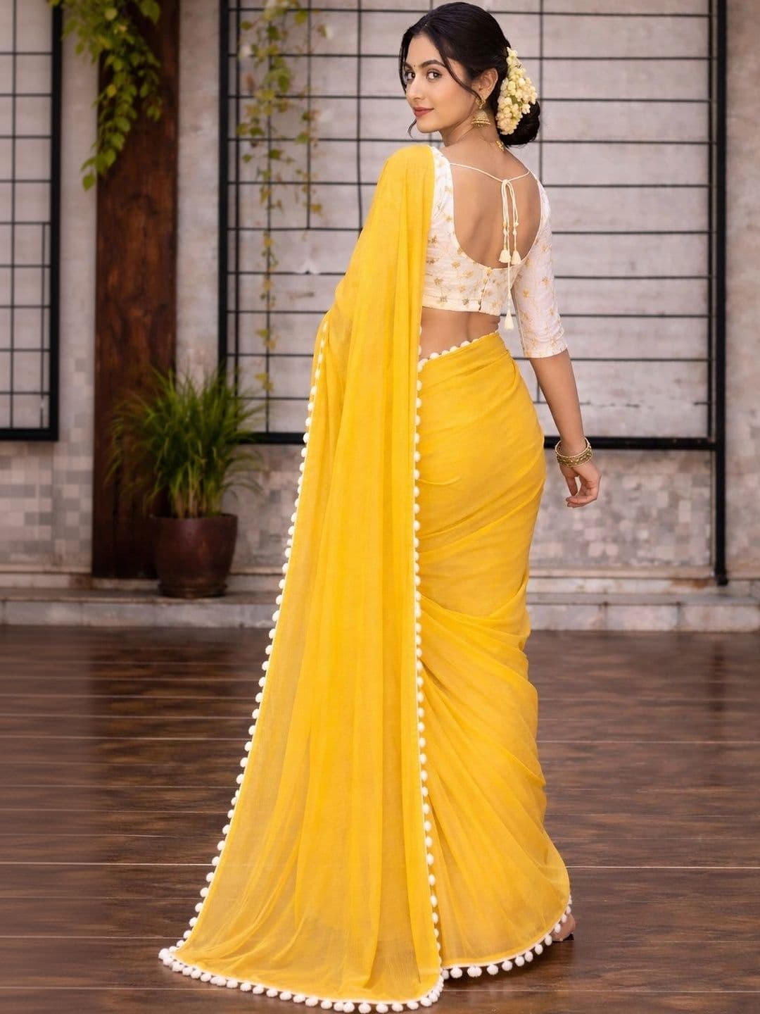 SHIV GAN 14 ENTERPRISE Banarasi Saree thumbnail 2