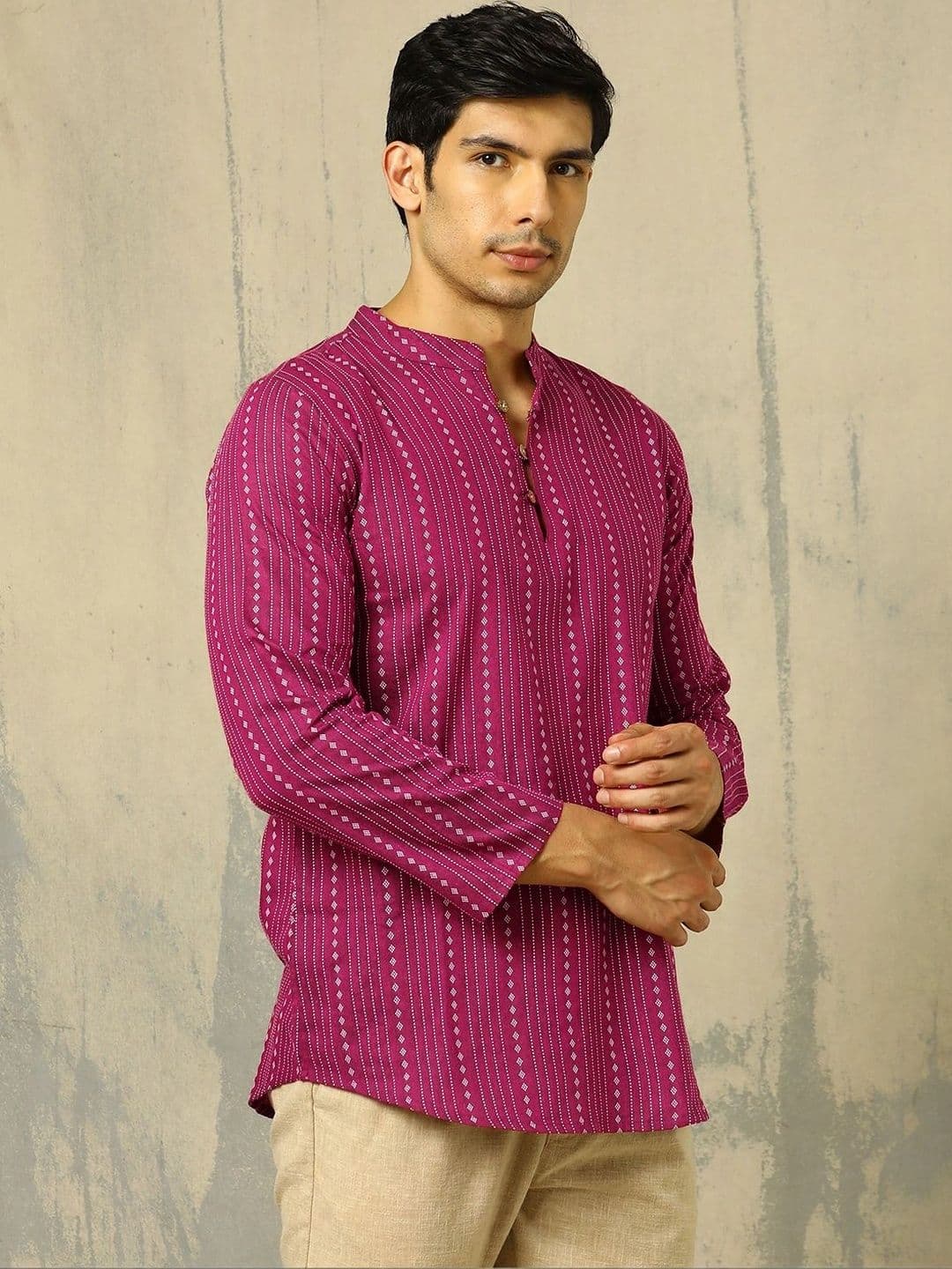 Anouk Woven Design Striped Cotton Handloom Mandarin Collar Short Kurta thumbnail 3
