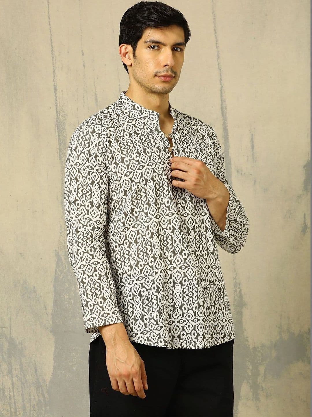 Anouk Men Ethnic Motifs Printed Indie Prints Kurta thumbnail 2