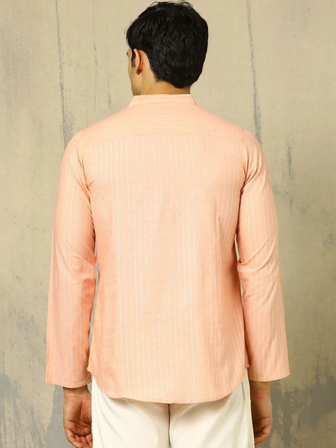 Anouk Woven Design Solid Cotton Handloom Mandarin Collar Short Kurta thumbnail 2