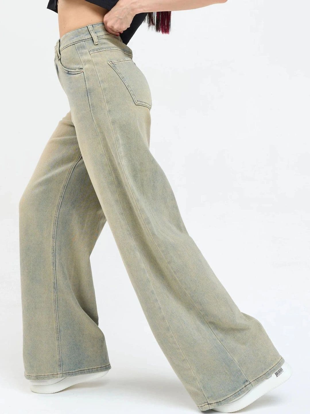 AAV2 Women Wide Leg High-Rise Light Fade Stretchable Jeans thumbnail 3