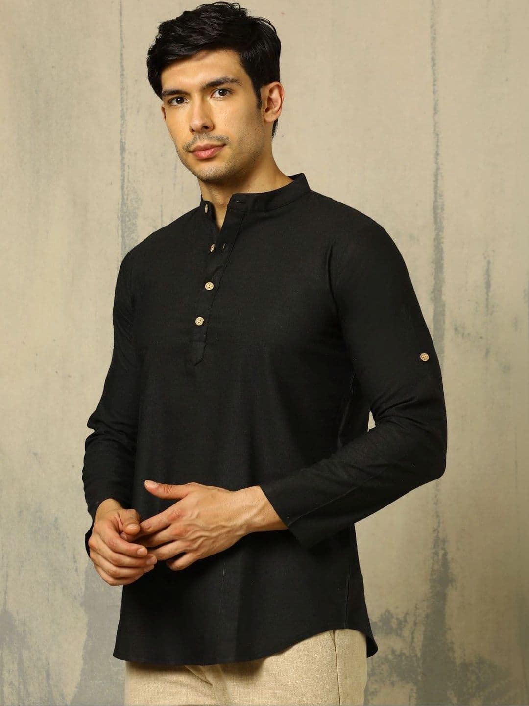 Anouk Woven Design Solid Cotton Handloom Mandarin Collar Short Kurta thumbnail 4