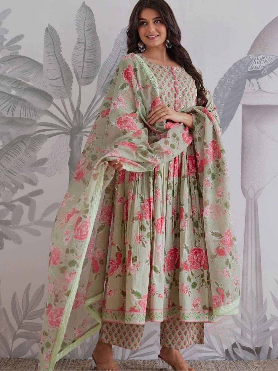MARIONETTEFASHION Women Floral Printed Empire Sequinned Pure Cotton Kurta with Trousers & With Dupatta thumbnail 4