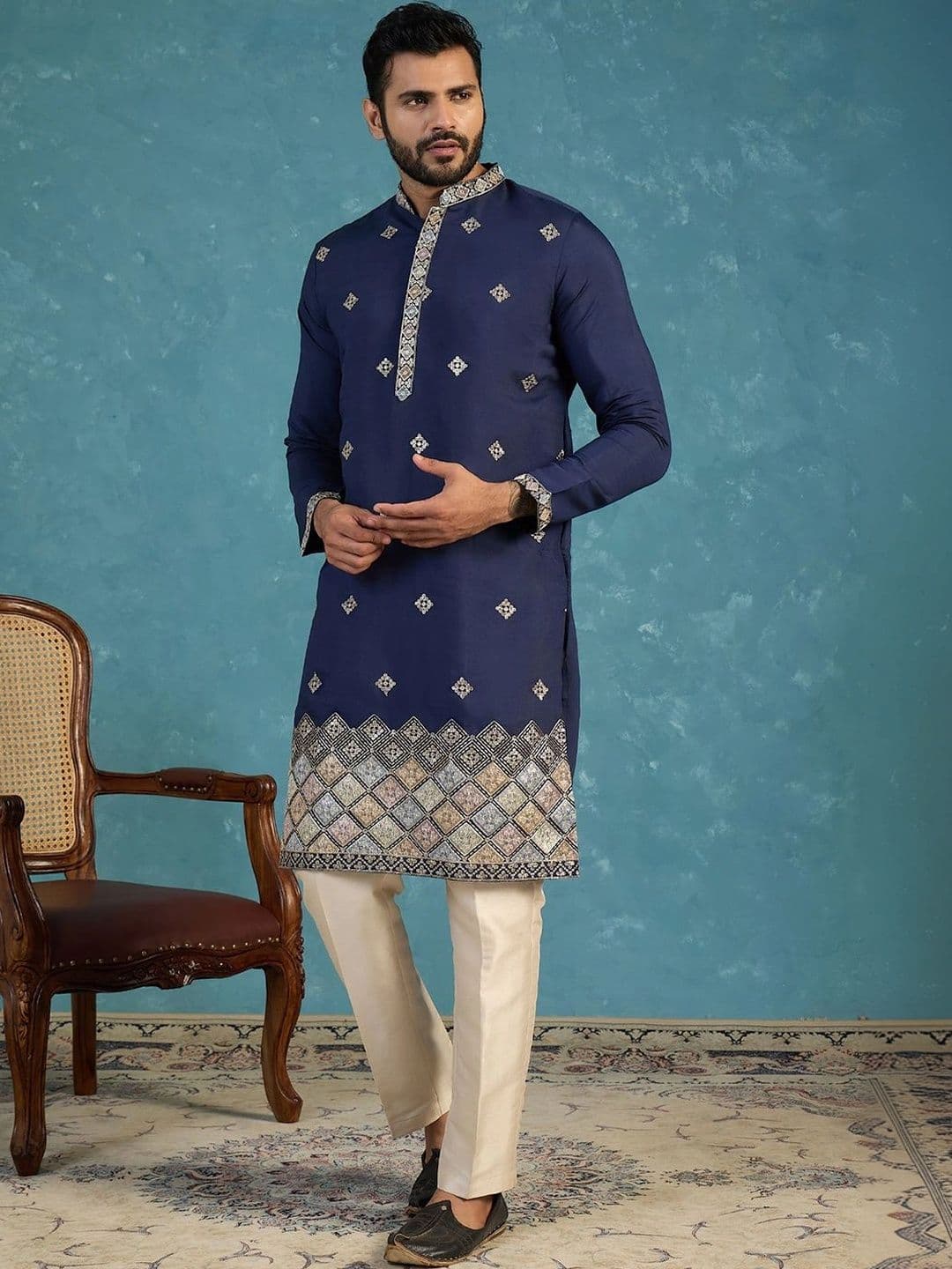 House of Pataudi Embroidered Mandarin Collar Knee Length Straight Kurta thumbnail 4